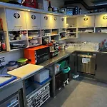 Apartament Musikbuehne Flieger - Konzept - Loften In Einer Kneipe *