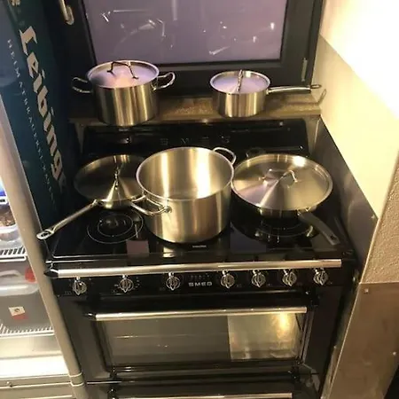 Musikbühne Flieger - Konzept - Loften In Einer Kneipe *