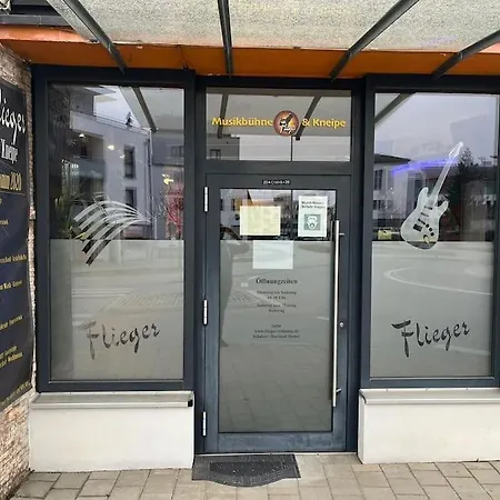 Musikbühne Flieger - Konzept - Loften In Einer Kneipe Apartment Tettnang