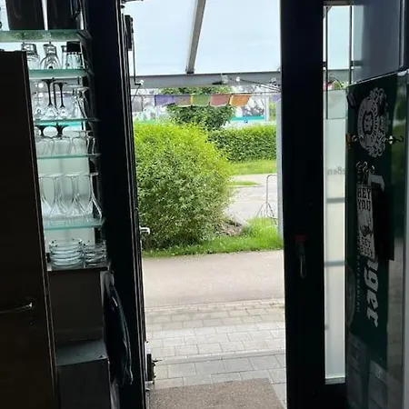 Musikbühne Flieger - Konzept - Loften In Einer Kneipe