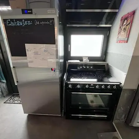 Apartment Musikbühne Flieger - Konzept - Loften In Einer Kneipe