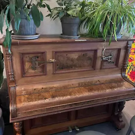 Musikbühne Flieger - Konzept - Loften In Einer Kneipe Apartment Tettnang