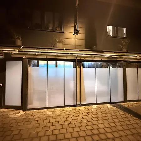 Musikbuehne Flieger - Konzept - Loften In Einer Kneipe *