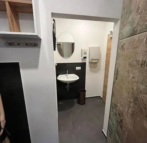 Musikbuehne Flieger - Konzept - Loften In Einer Kneipe 아파트 *