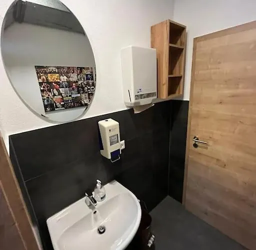 아파트 Musikbuehne Flieger - Konzept - Loften In Einer Kneipe *