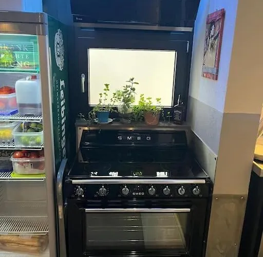 Musikbuehne Flieger - Konzept - Loften In Einer Kneipe 아파트