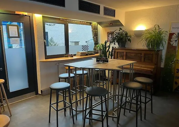 Musikbuehne Flieger - Konzept - Loften In Einer Kneipe 아파트 테트낭