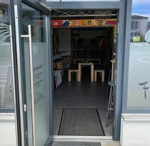 Musikbuehne Flieger - Konzept - Loften In Einer Kneipe *