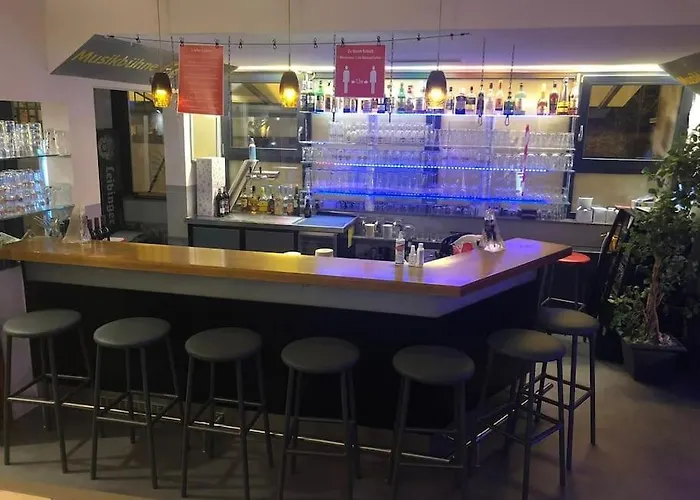 Musikbuehne Flieger - Konzept - Loften In Einer Kneipe 아파트 *