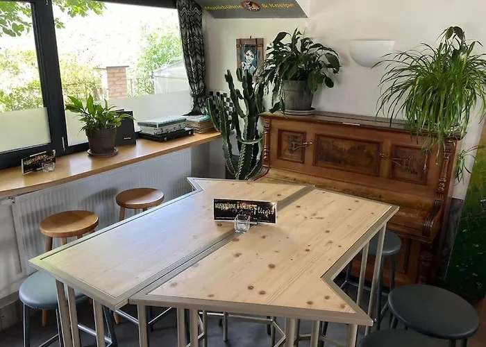 Musikbuehne Flieger - Konzept - Loften In Einer Kneipe *