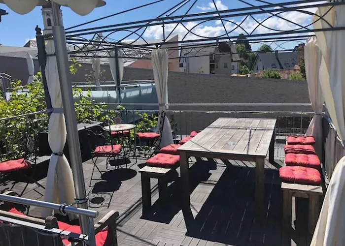 Musikbuehne Flieger - Konzept - Loften In Einer Kneipe * 테트낭