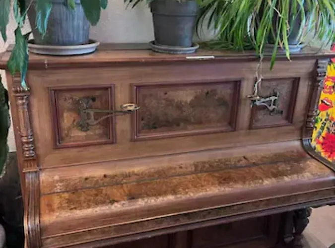 Musikbuehne Flieger - Konzept - Loften In Einer Kneipe 아파트 테트낭