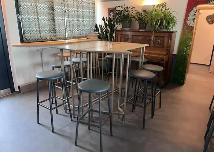 아파트 Musikbuehne Flieger - Konzept - Loften In Einer Kneipe 테트낭